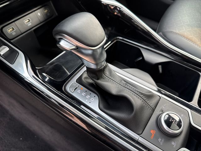 2021 Kia Sorento SX - Photo 24