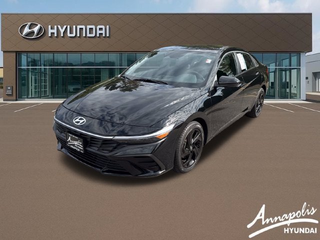 Abyss Black 2026 Hyundai Elantra Sedan Front-Wheel Drive Continuously Variable Transmission