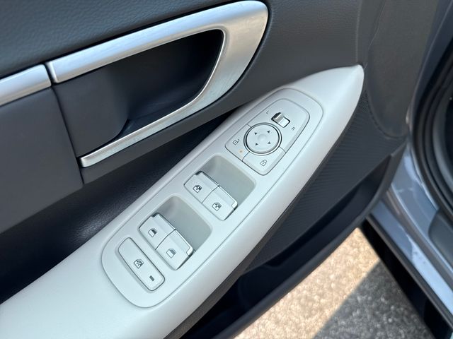 2024 Hyundai Sonata SEL - Photo 11