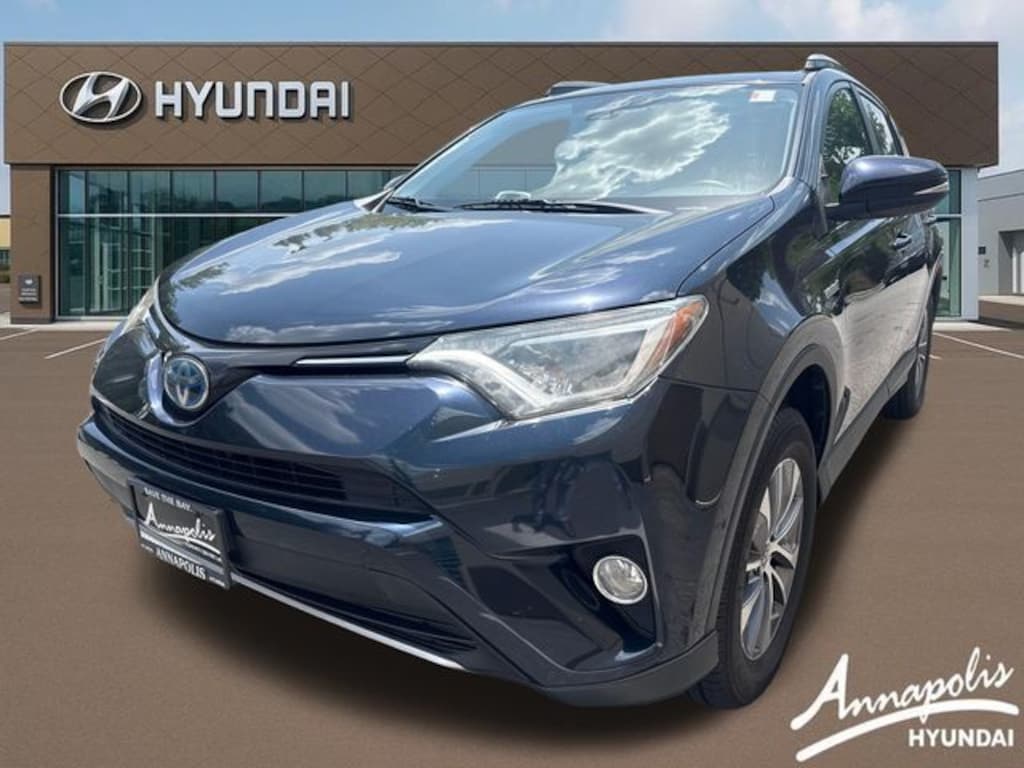 Used 2017 Toyota RAV4 Hybrid XLE SUV