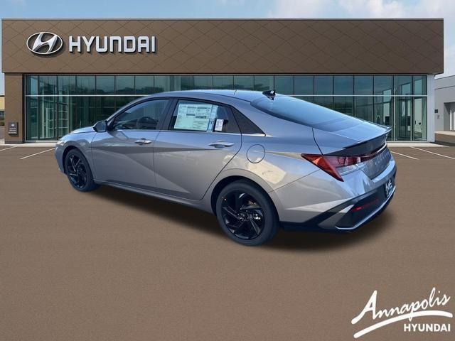 2026 Hyundai Elantra SEL Sport photo 3