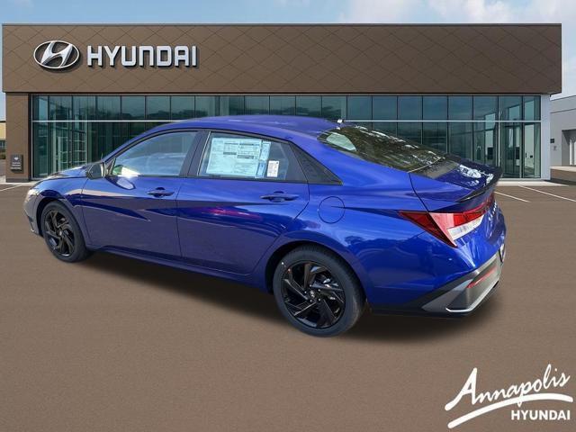 2026 Hyundai Elantra SEL Sport photo 3