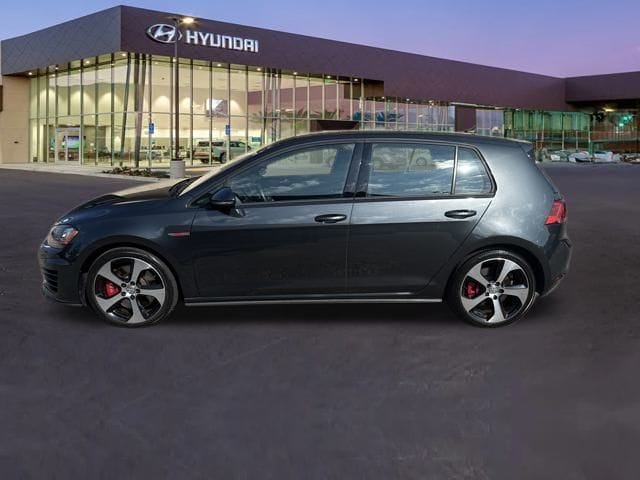 Used 2017 Volkswagen Golf GTI SE with VIN 3VW447AUXHM067615 for sale in Edgewater, MD