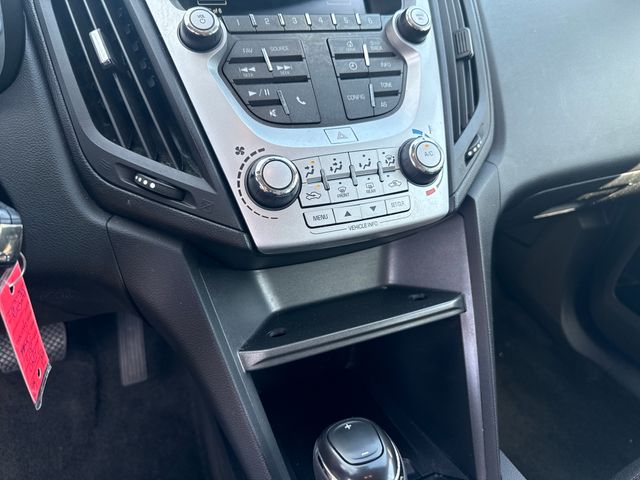 2017 Chevrolet Equinox LS - Photo 17