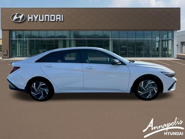 2025 Hyundai Elantra Blue - Photo 9