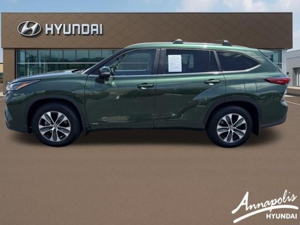 Used 2023 Toyota Highlander Hybrid XLE SUV
