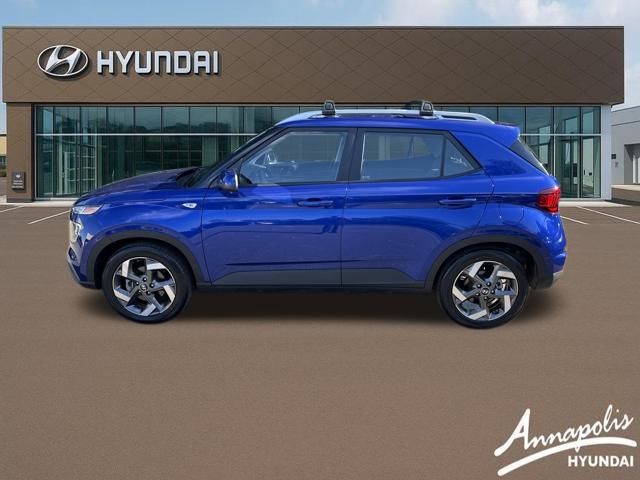 2022 Hyundai Venue SEL Limited photo 2