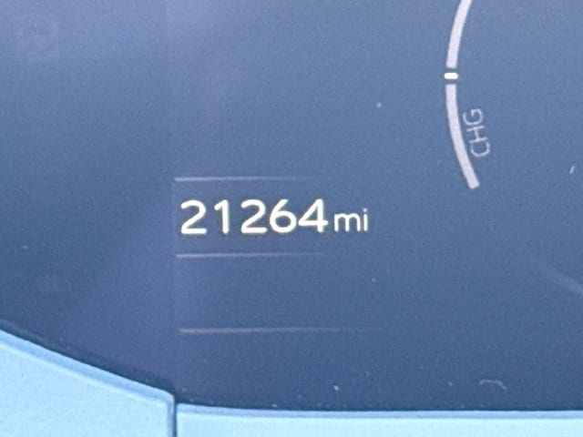 2023 Toyota Prius XLE - Photo 16