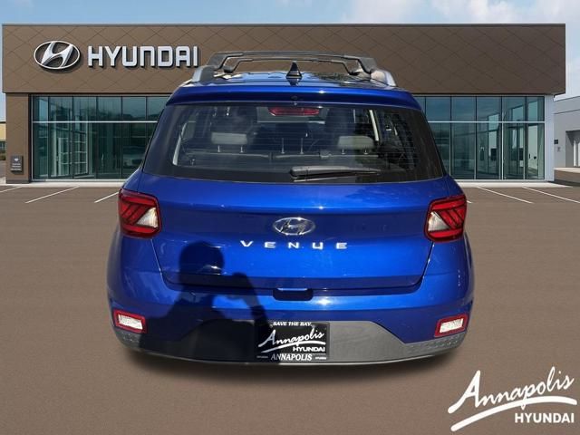 2022 Hyundai Venue SEL Limited photo 4