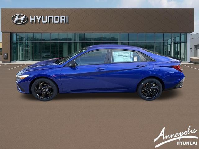 2026 Hyundai Elantra SEL Sport photo 2