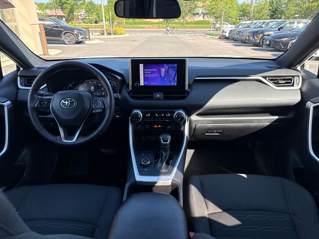2023 Toyota RAV4 SE - Photo 12