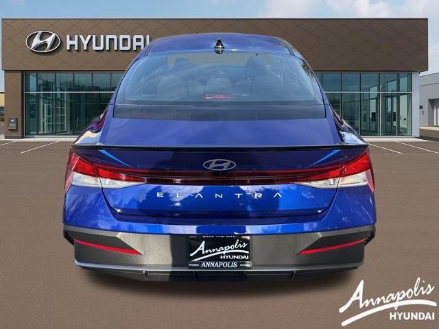 2026 Hyundai Elantra SEL Sport photo 4