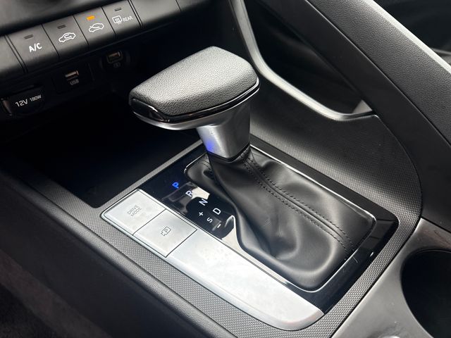2022 Hyundai Elantra SE - Photo 24