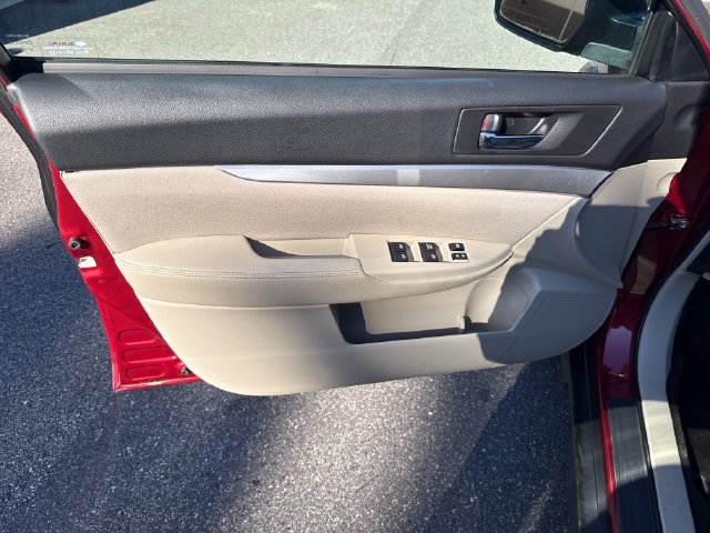 2014 Subaru Outback 2.5i Premium - Photo 10