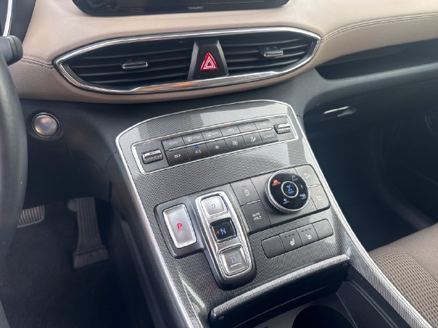 2022 Hyundai Santa Fe SEL - Photo 17
