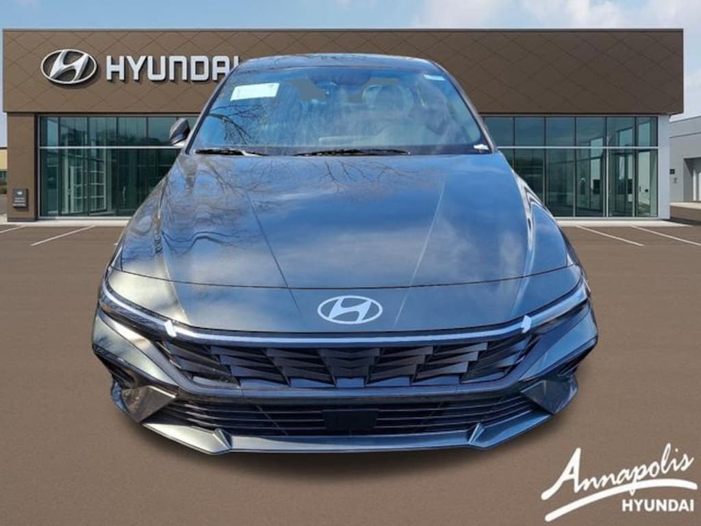 New 2025 Hyundai Elantra Hybrid Limited Sedan
