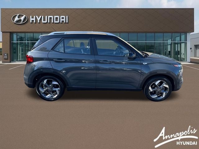 2025 Hyundai Venue Limited - Photo 6