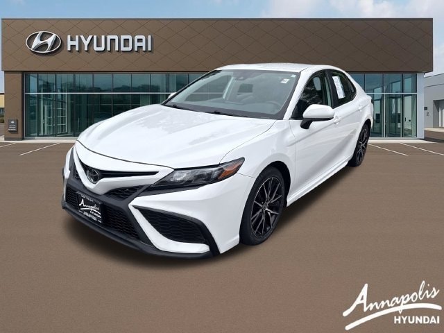Super White 2021 Toyota Camry Sedan Front-Wheel Drive 8-Speed Automatic