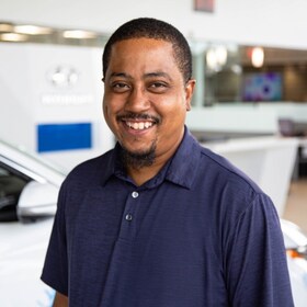 Staff member Maurice Peeler from e3c8b2154ed8