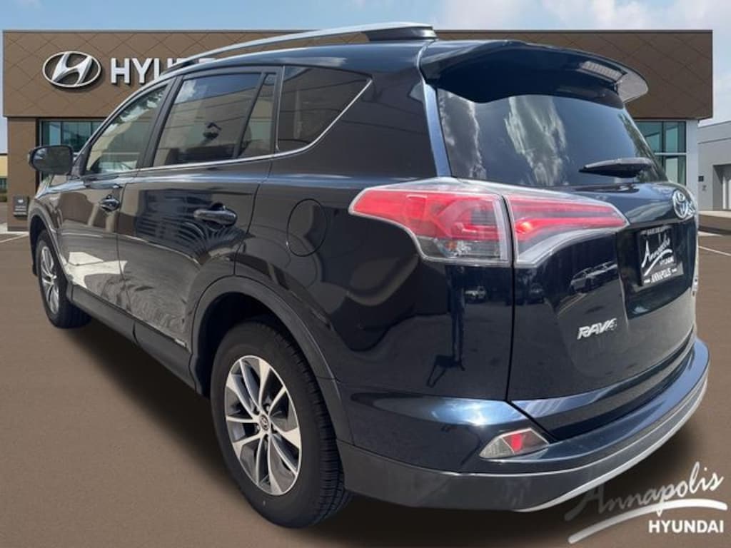 Used 2017 Toyota RAV4 Hybrid XLE SUV