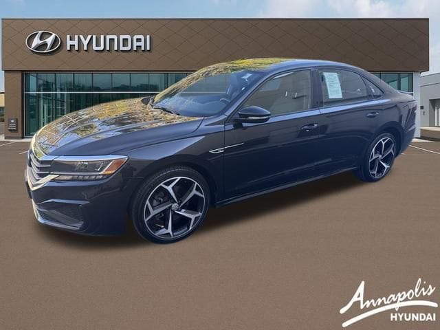 2021 Volkswagen Passat R-Line's photo