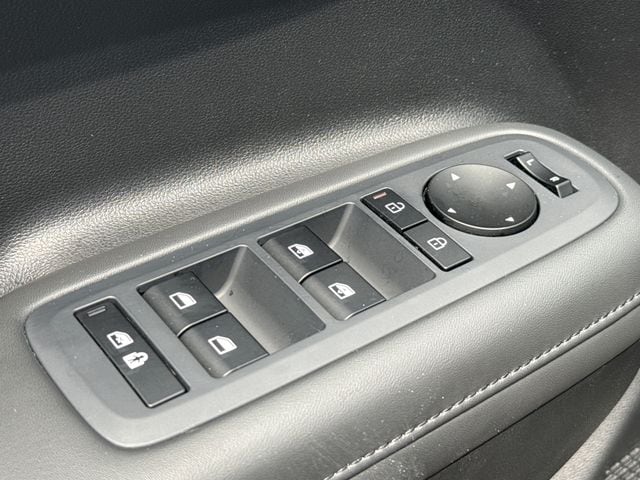 2025 Hyundai Santa Fe SEL - Photo 11