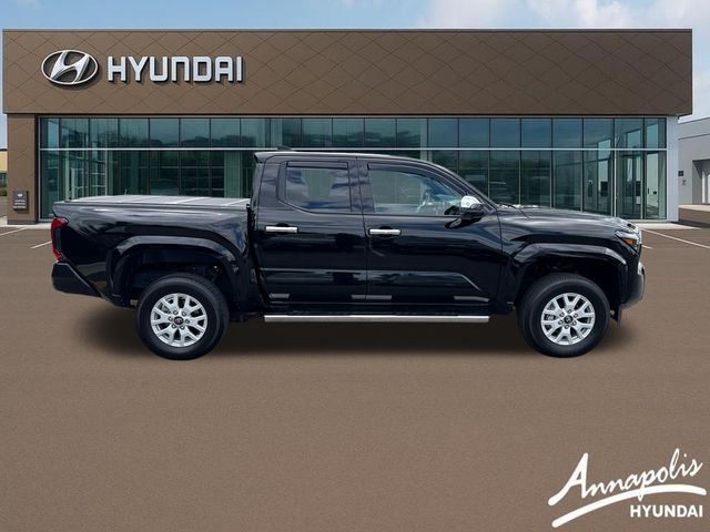 2025 Toyota Tacoma SR - Photo 6