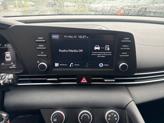 2022 Hyundai Elantra SE - Photo 18