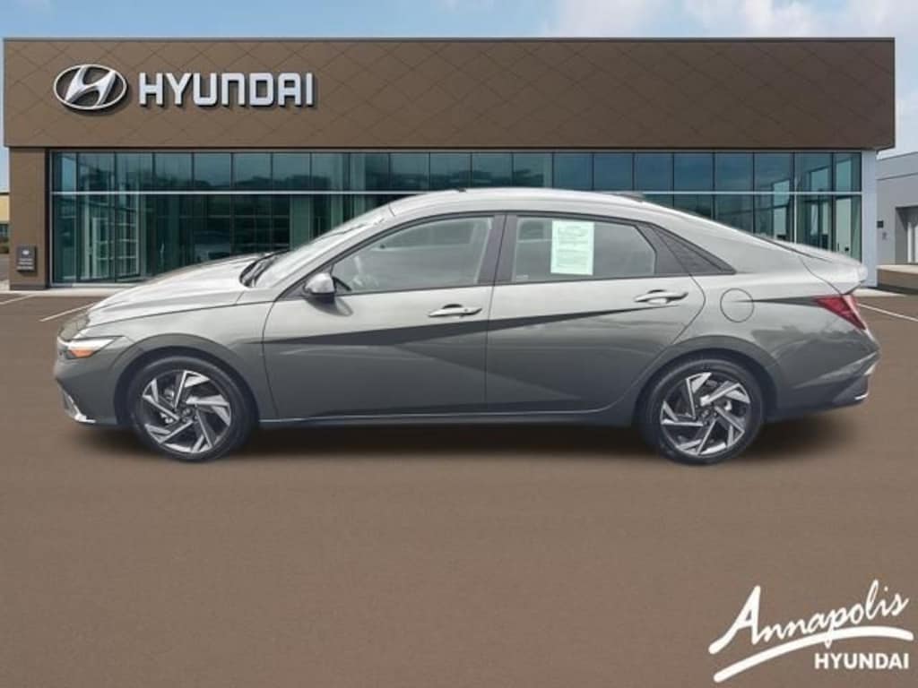 Certified 2025 Hyundai Elantra SEL Sport Sedan