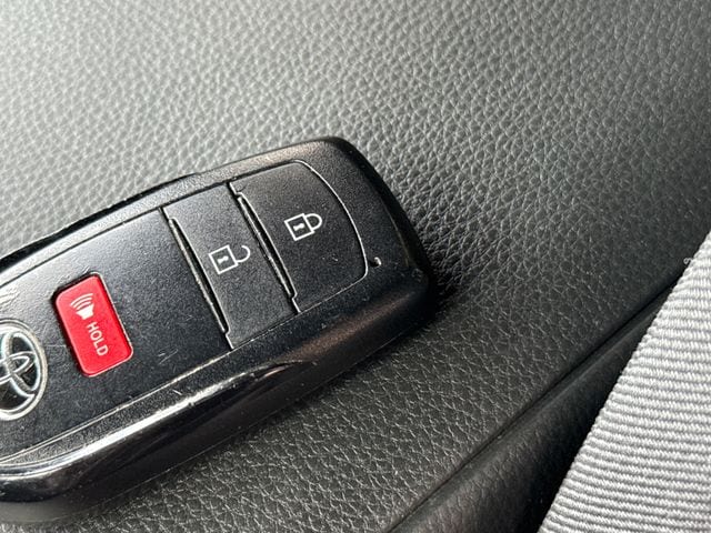 2025 Toyota Tacoma SR - Photo 29