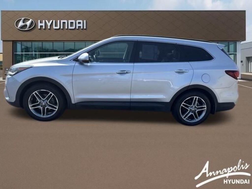 Used 2018 Hyundai Santa Fe SE Ultimate SUV