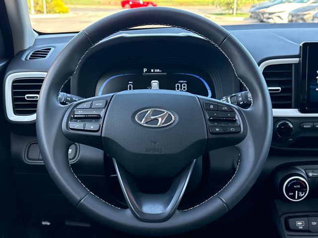 2025 Hyundai Venue Limited - Photo 14