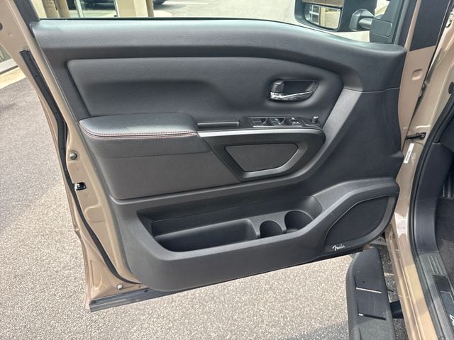2023 Nissan Titan XD Pro-4X - Photo 10
