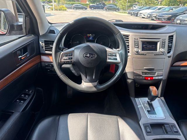 2014 Subaru Outback 2.5i Limited - Photo 13