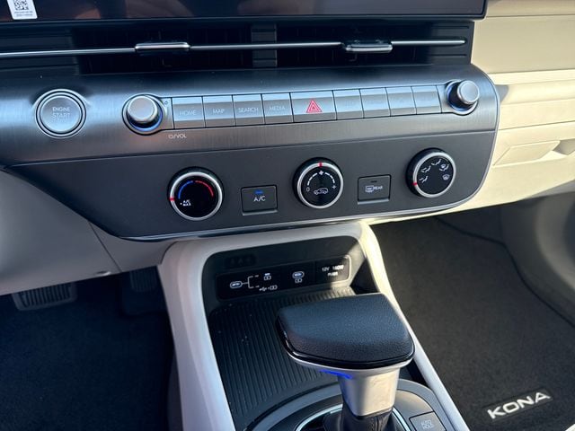 2026 Hyundai Kona SE - Photo 17