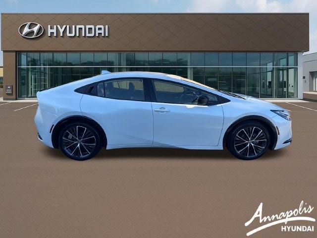 2023 Toyota Prius XLE - Photo 6