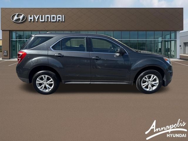 2017 Chevrolet Equinox LS - Photo 6