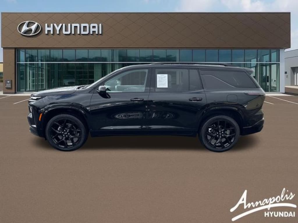Used 2024 Chevrolet Traverse RS SUV