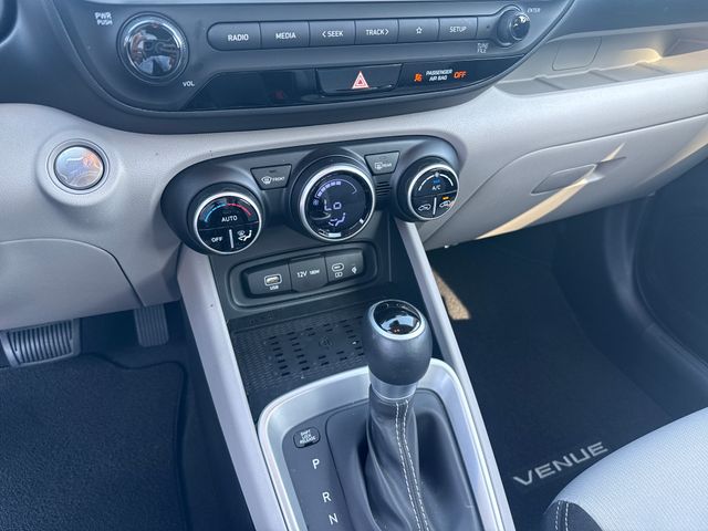 2026 Hyundai Venue SEL - Photo 17