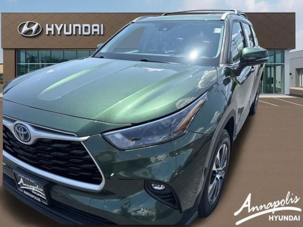 Used 2023 Toyota Highlander Hybrid XLE SUV