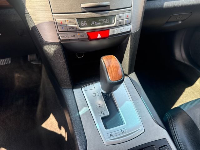 2014 Subaru Outback 2.5i Limited - Photo 17