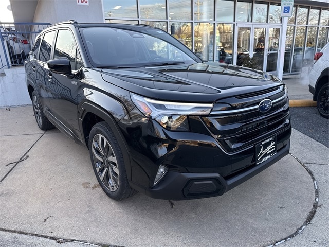 2025 Subaru Forester Touring's photo