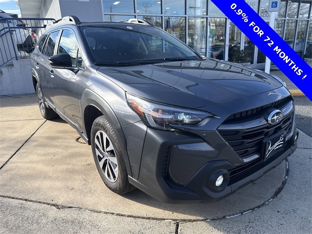 2025 Subaru Outback Premium's photo