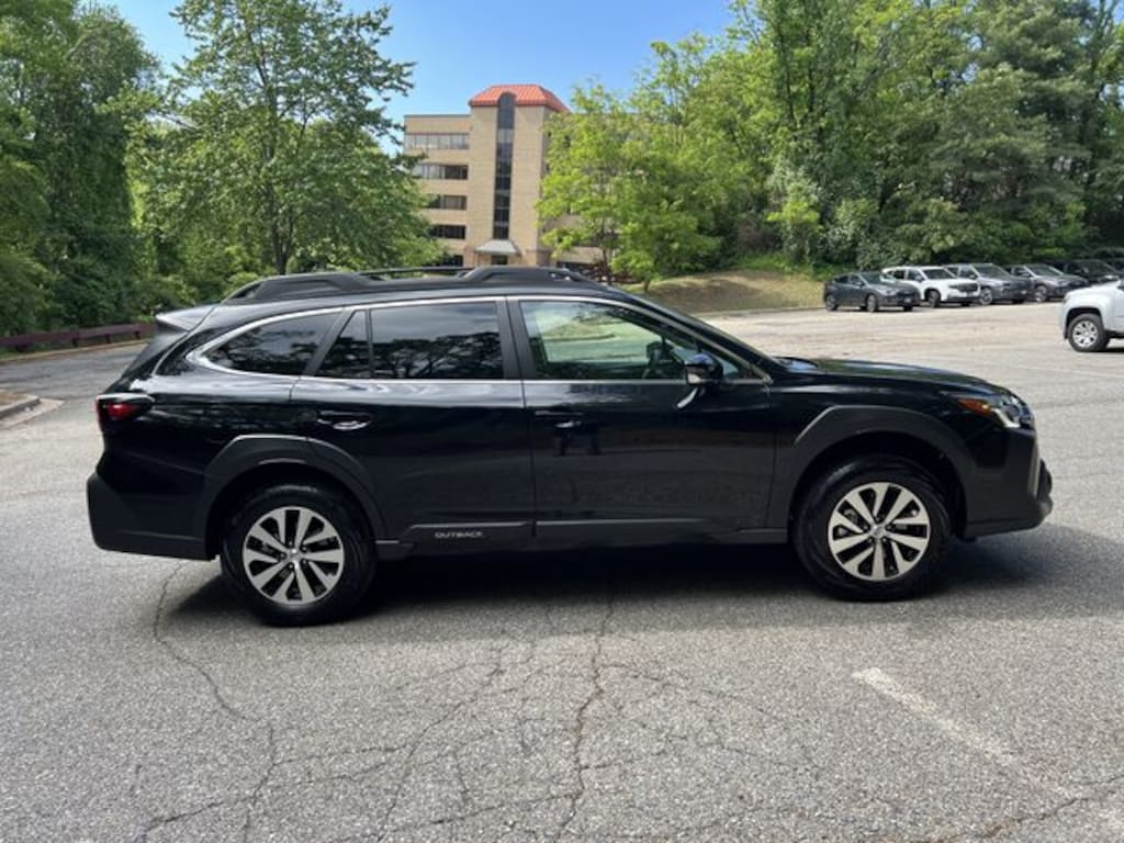 Used 2025 Subaru Outback Premium