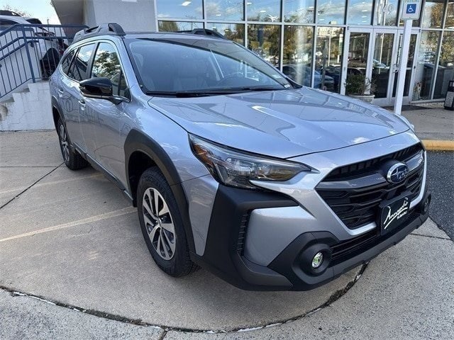 2025 Subaru Outback Premium's photo