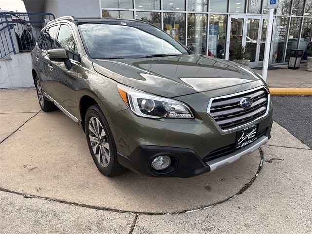 2017 Subaru Outback Touring's photo