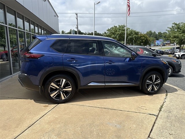 2023 Nissan Rogue SL photo 2