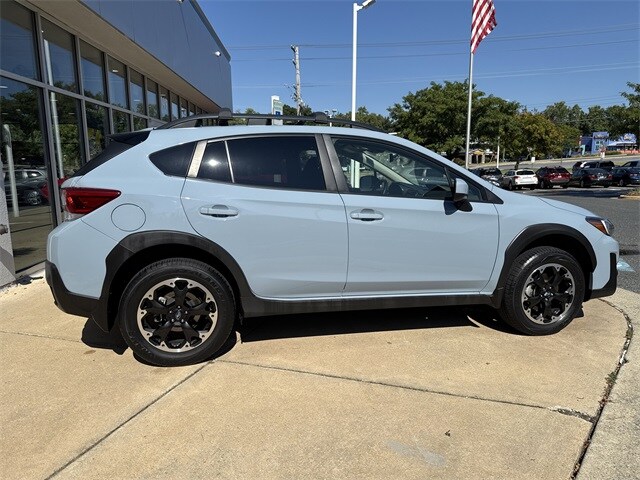 2021 Subaru Crosstrek Premium photo 2