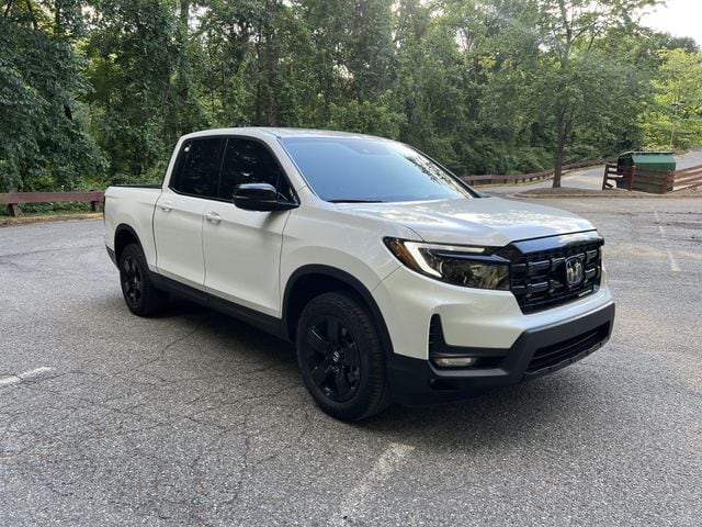 2025 Honda Ridgeline Black Edition's photo