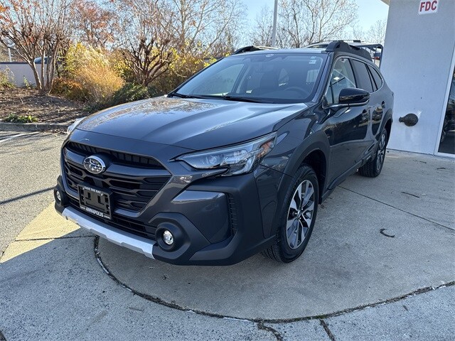 2025 Subaru Outback Limited photo 4